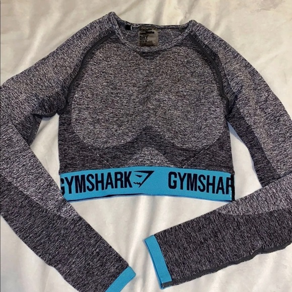 GYMSHARK WORKOUT SET: crop and leggings - Picture 2 of 10